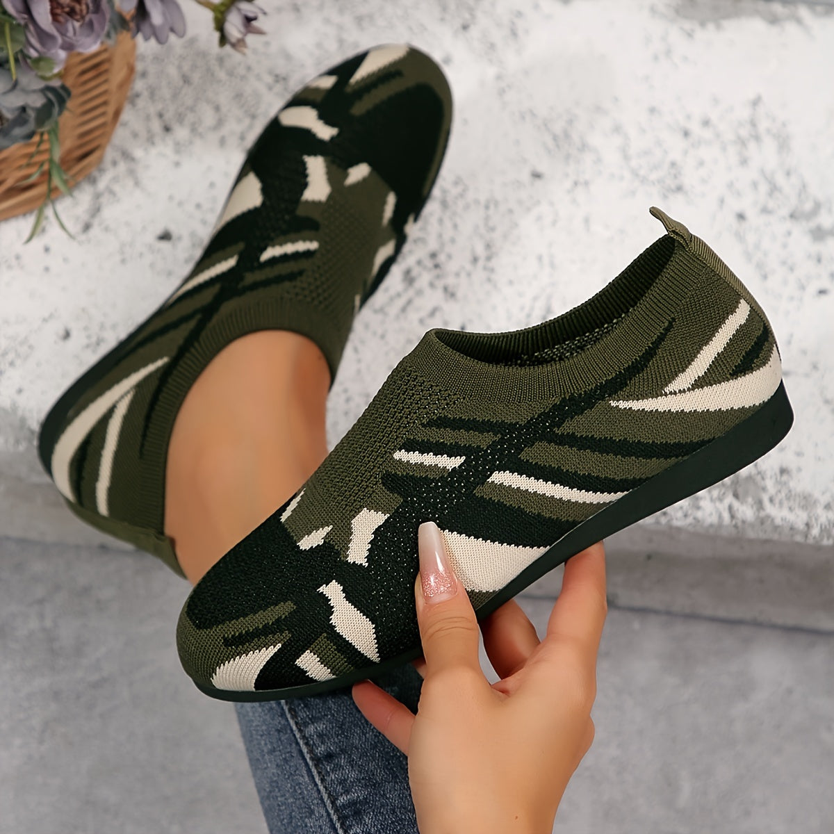 Women's Camouflage Flat Shoes Breathable Knit Slip-On Outdoor Sneakers