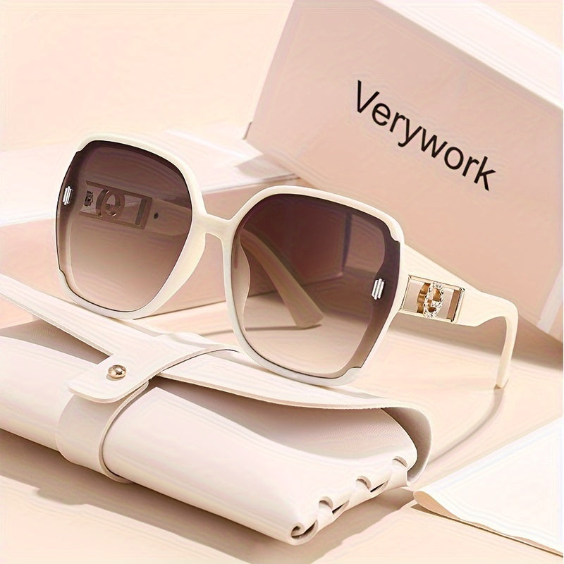 Women's Retro Rectangular Fashion Glasses with Anti-Reflective PC Lenses