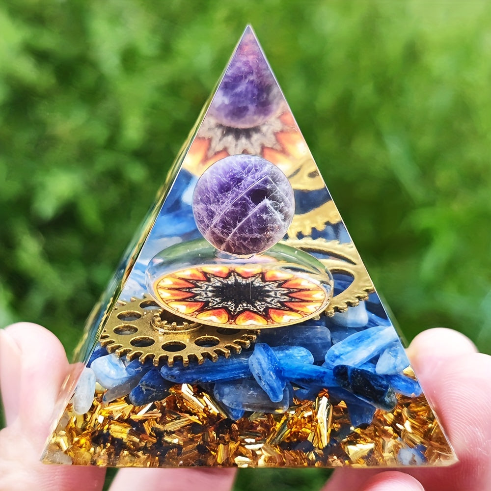 Энергетическая пирамида из оргонита с кьянитом и аметистовыми кристаллами для исцеления, медитации и декора