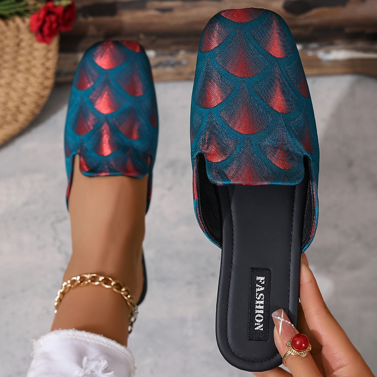 Ayollar uchun Slip-On Mules, yorqin Heart naqshli, kvadrat barmoqli, tekis oyoq uchun flats