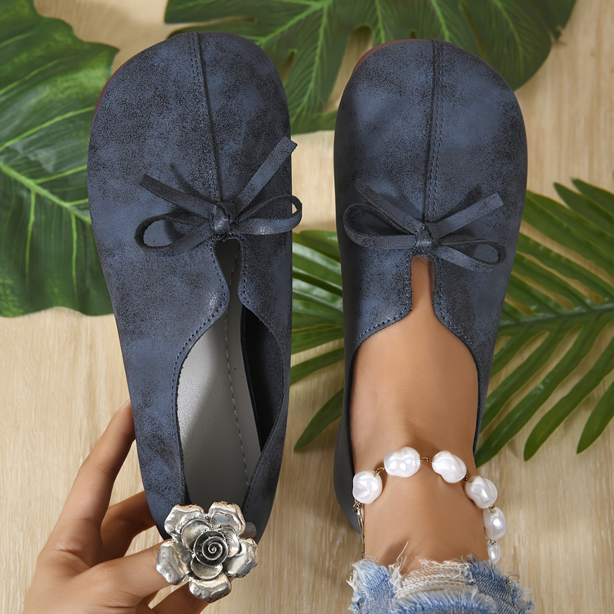 Women's Ballet Flats Solid Color Slip-On Shoes with Bow Accent