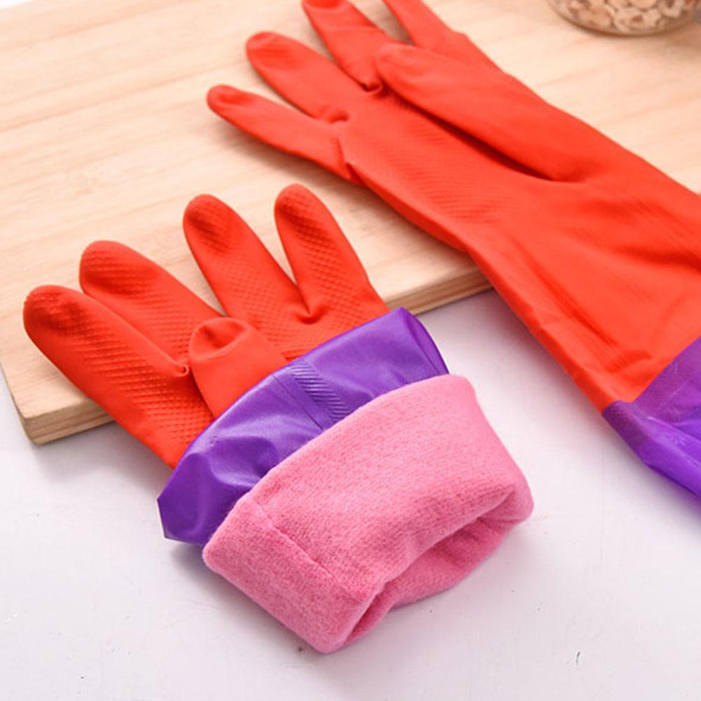 Winter-Proof Floral Design Waterproof Gloves with Fleece Lining for Cleaning