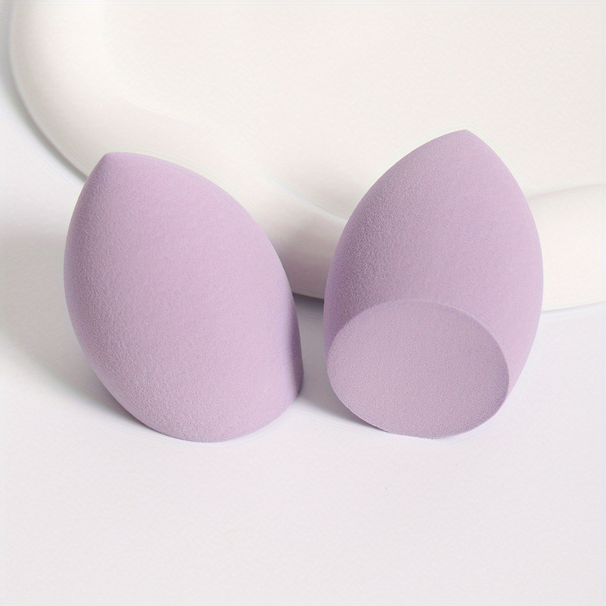 2 Pcs Latex-Free Makeup Sponges Egg Blending Puffs for Liquid and Foundation