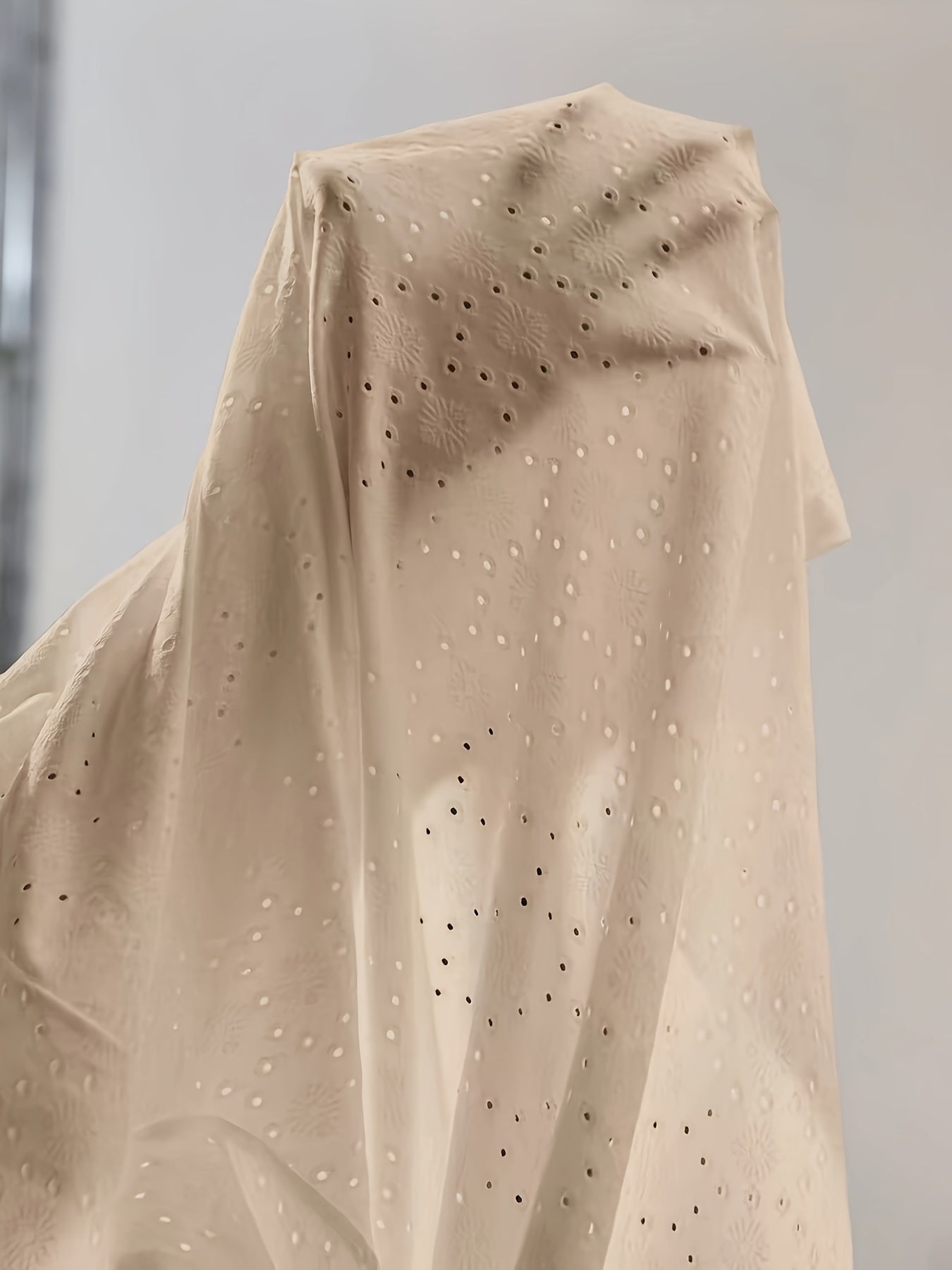 Plus o'lcham ayollar uchun kundalik qisqa sleeve tee, bir xil rang, qulay fit, nafas oladigan top