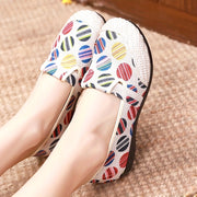 Women's Slip-On Sneakers With Breathable Fabric and Rubber Sole