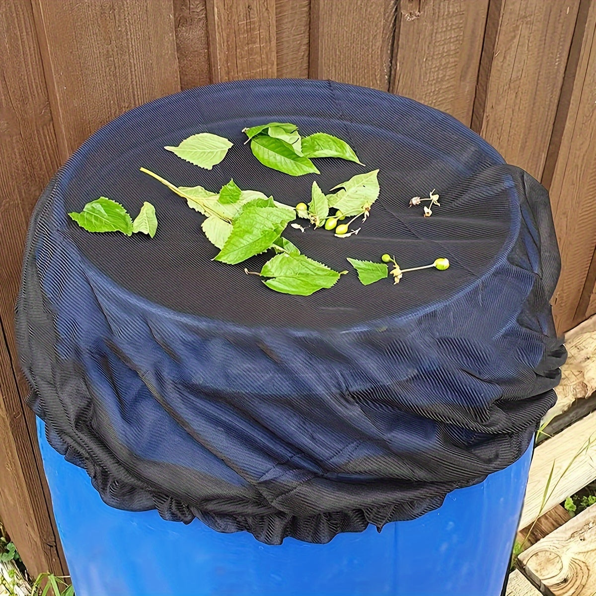 Мешковая крышка для дождевого бочка синяя, моющаяся, с вентиляционными отверстиями и шнурком