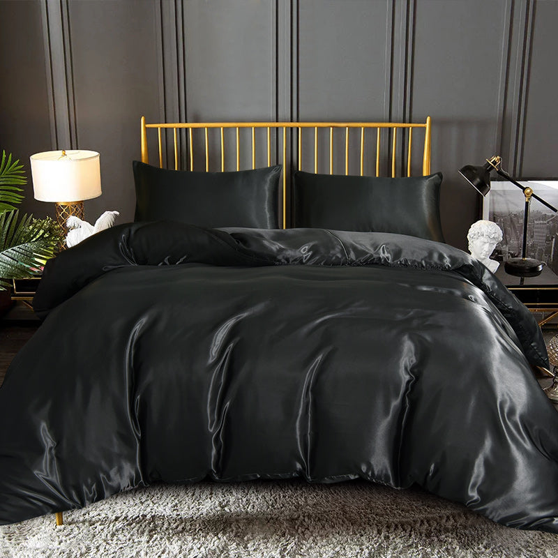 3-ta bo'lakli satindan yotqizish to'plami, bir xil rangdagi yotqizish qopqog'i va yostiqchalar bilan