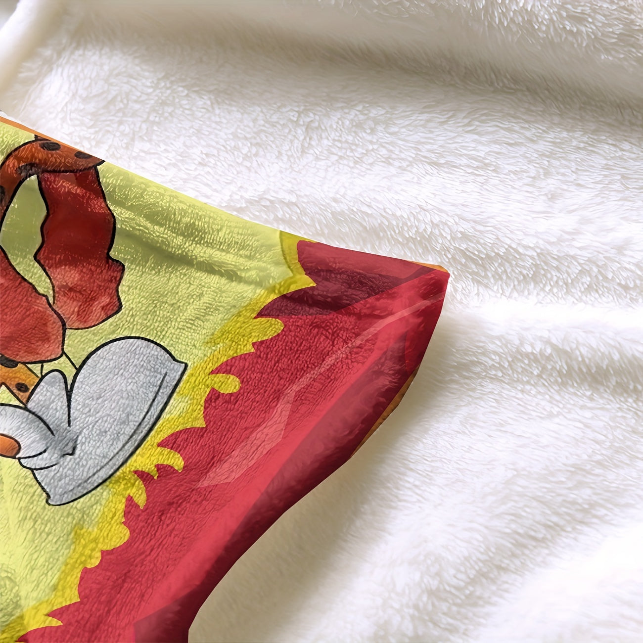 Crunchy Design Flannel Throw Blanket with Digital Print for Office Home and Travel