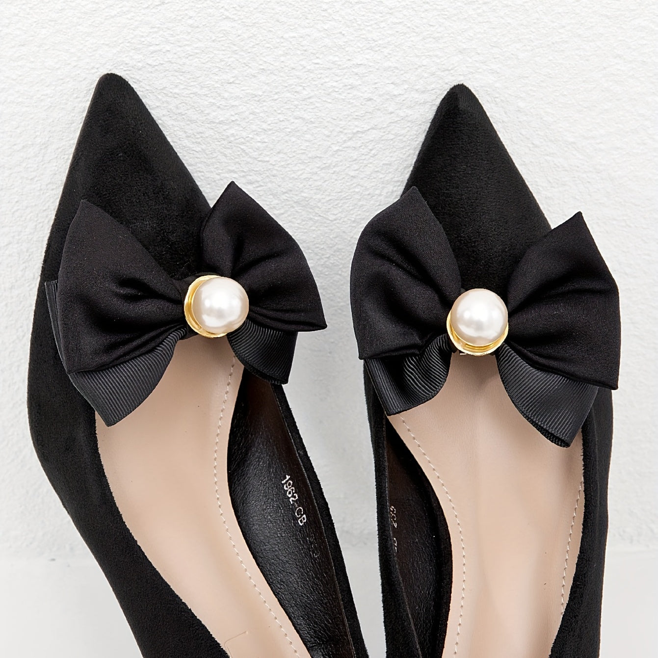 Women Faux Pearl Bowknot Shoe Clips Detachable Buckles for Wedding High Heels