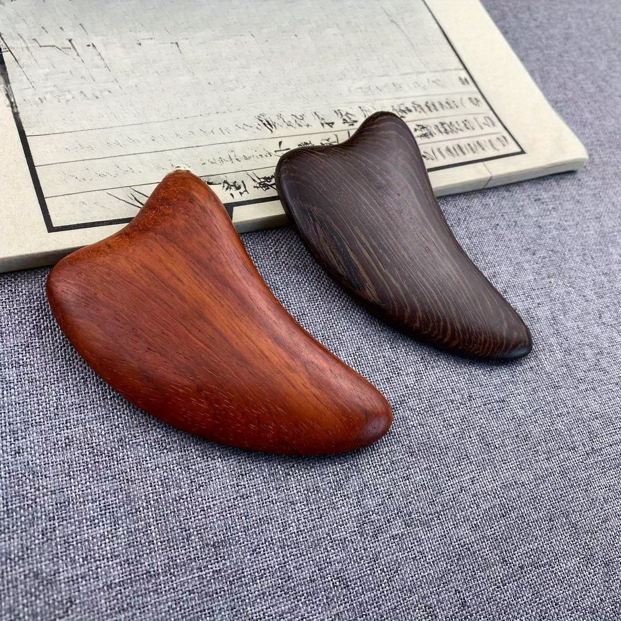 Zarif Yurak Shaklidagi Qanotli Qizil Sandal Dastasi, To'liq Tana Massaji va Dam olish uchun Ideal