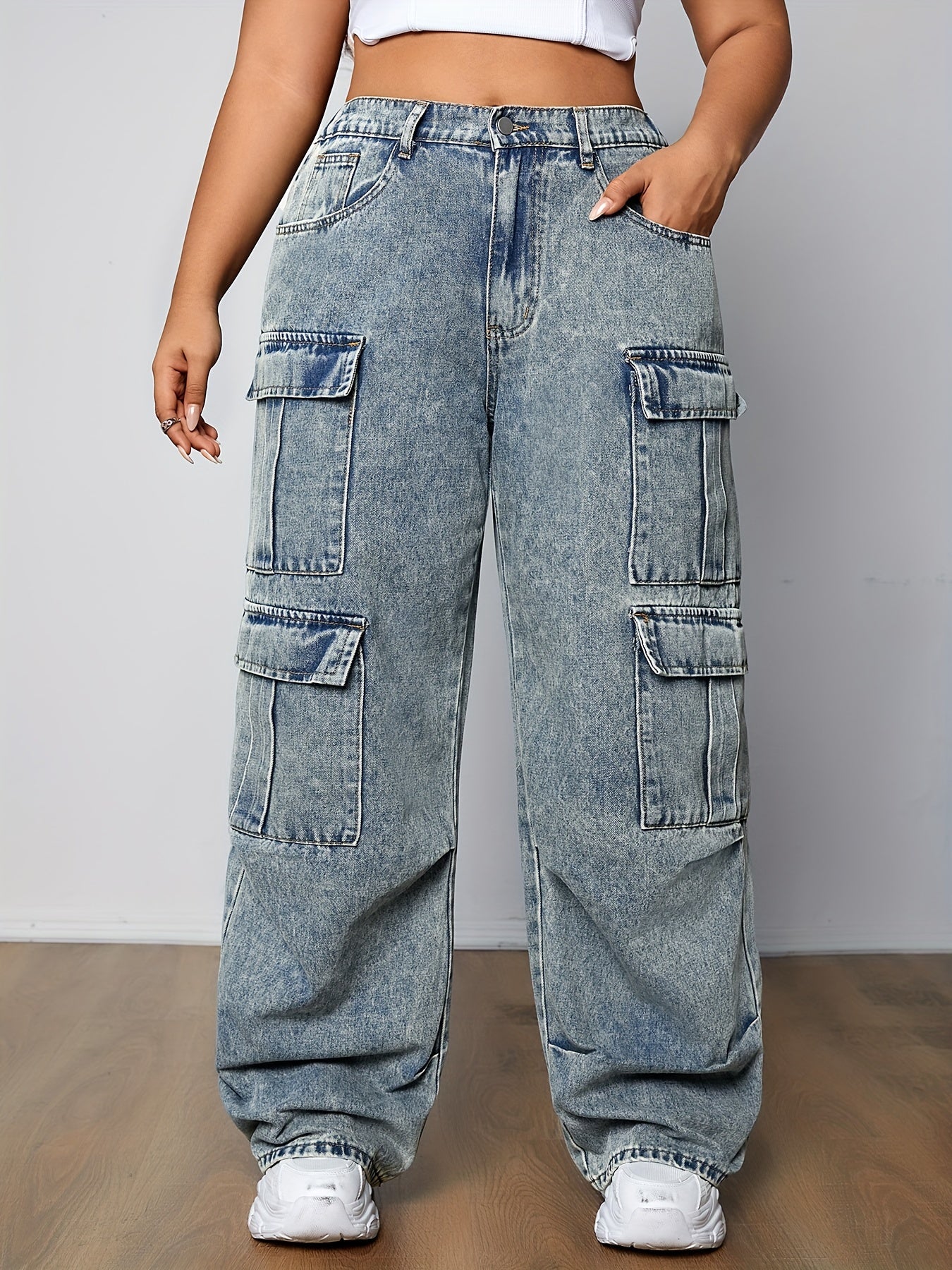 Women's Plus Size Cargo Jeans Loose Fit Denim Pants with Pockets