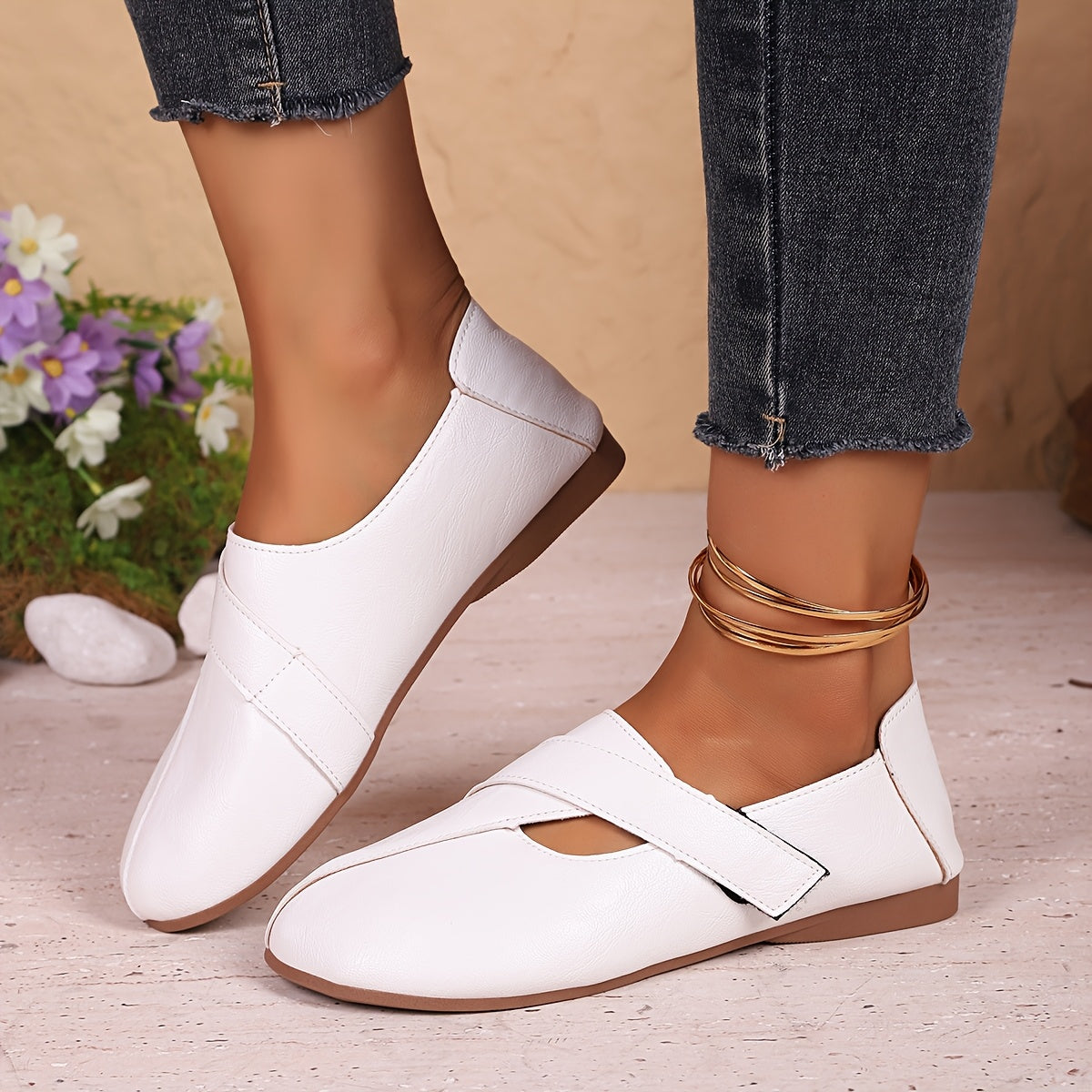 Women's Retro-Style Comfort Flats with Hook-and-Loop Fastener in Green