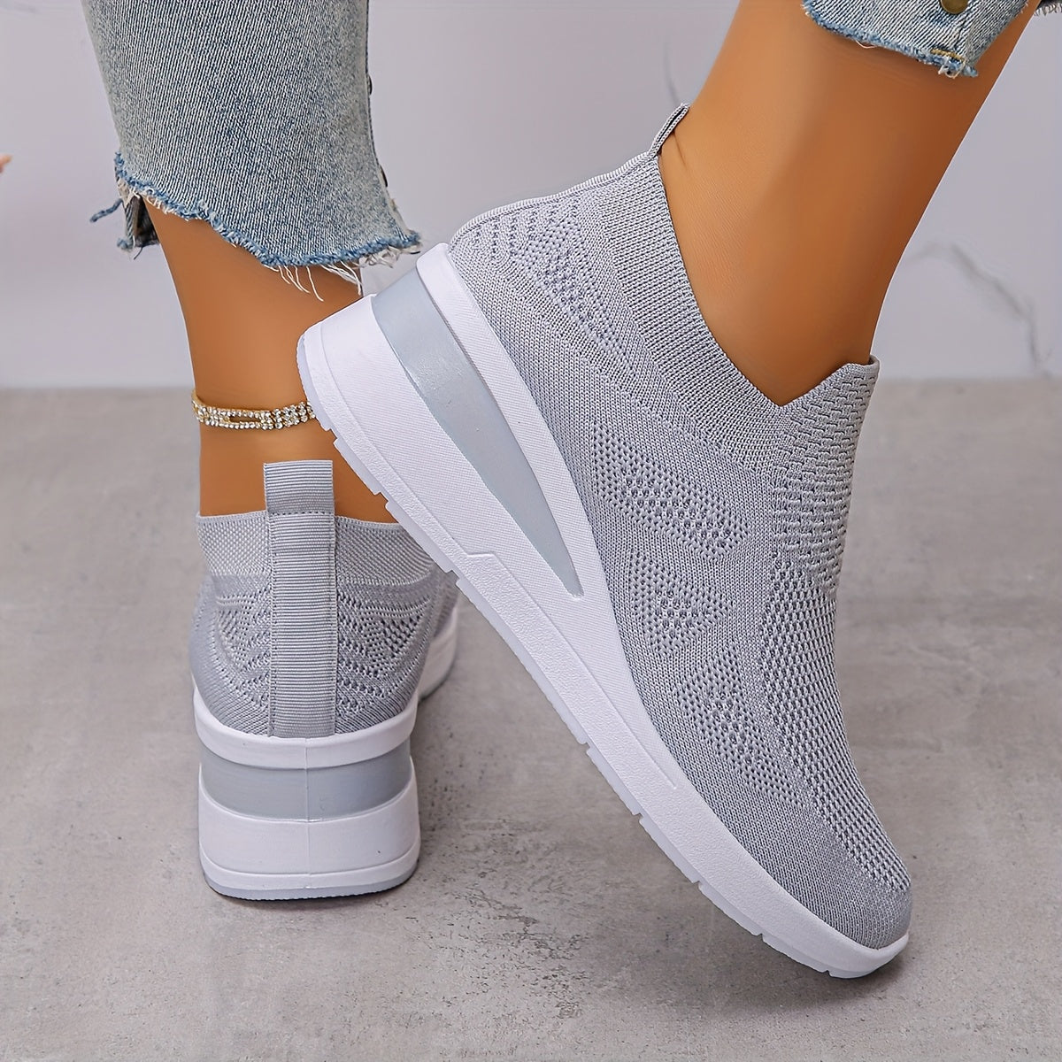 Ayollar uchun slip-on sport poyabzali qulay va zamonaviy kundalik qulaylik uchun