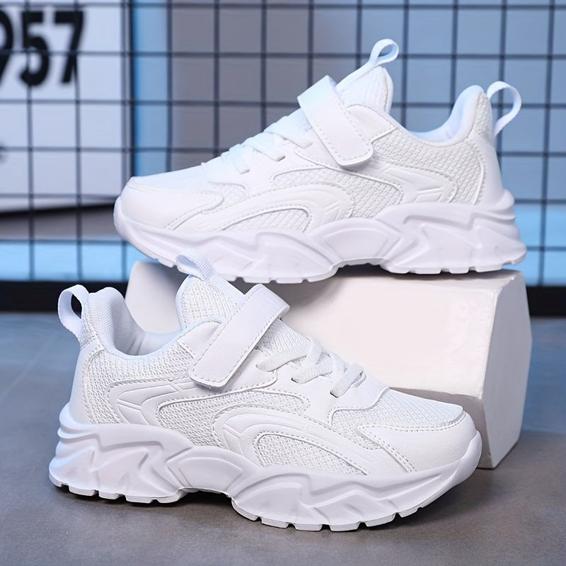 Qora pastki qismi past bo'lgan qizlar uchun krossovkalar, nafas oladigan to'r, EVA taglik, sozlanadigan tasma va mustahkam joylashish dizayni bilan. Qiziqarli va qulay yurish poyabzallari.