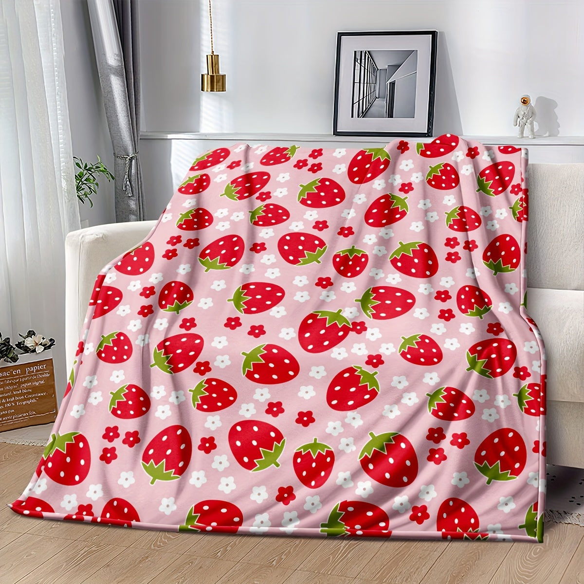Pink Strawberry Print Flannel Throw Blanket for Bed Sofa All Seasons