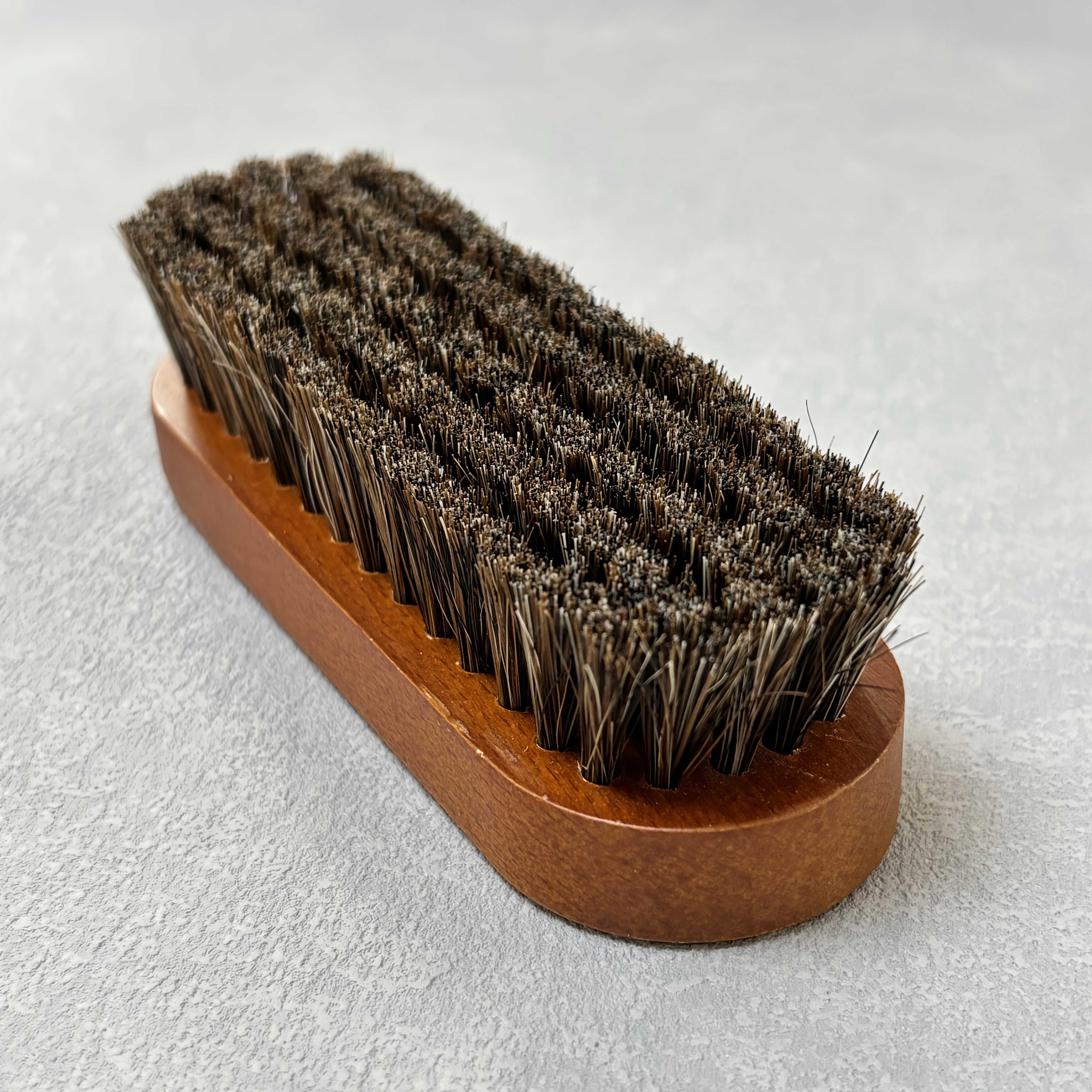 Unisex Solid Wood Horsehair Shoe Brush Oiling and Cleaning Tool