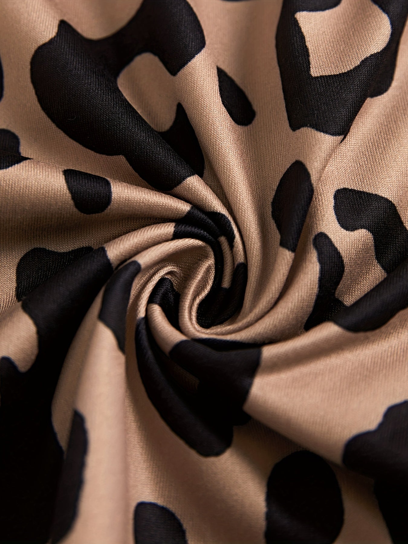 Conjunto de pijama de 3 piezas para mujer con estampado de leopardo y labios, camiseta de manga corta, pantalones cortos y pantalones largos, ropa de dormir