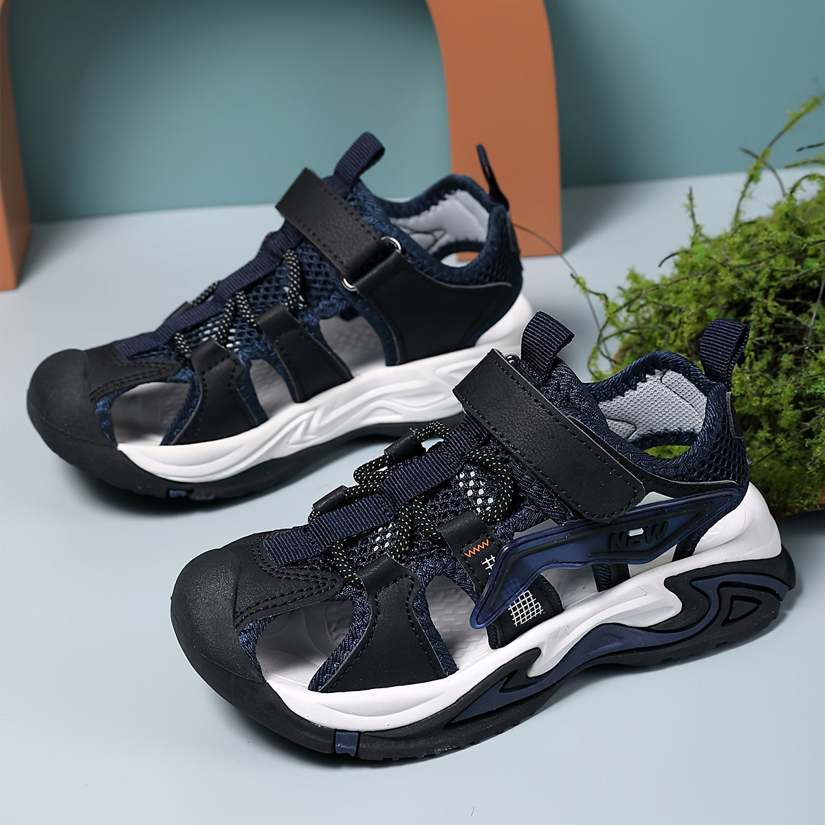 O'g'il bolalar uchun chiziqli nafas oladigan sport sandallari, pastki yuqori, kundalik, ochiq havoda yoz