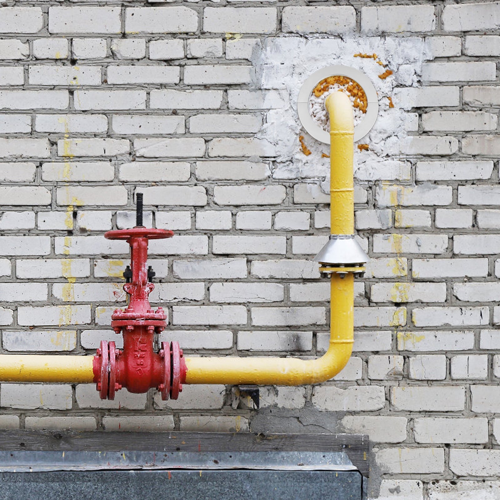 Эта декоративная крышка-розетка изготовлена из нержавеющей стали и имеет диаметр 160 мм. Она предназначена для закрытия дымоходных отверстий или душевых труб и не требует электричества для работы. Розетка добавит стильный штрих любому пространству.