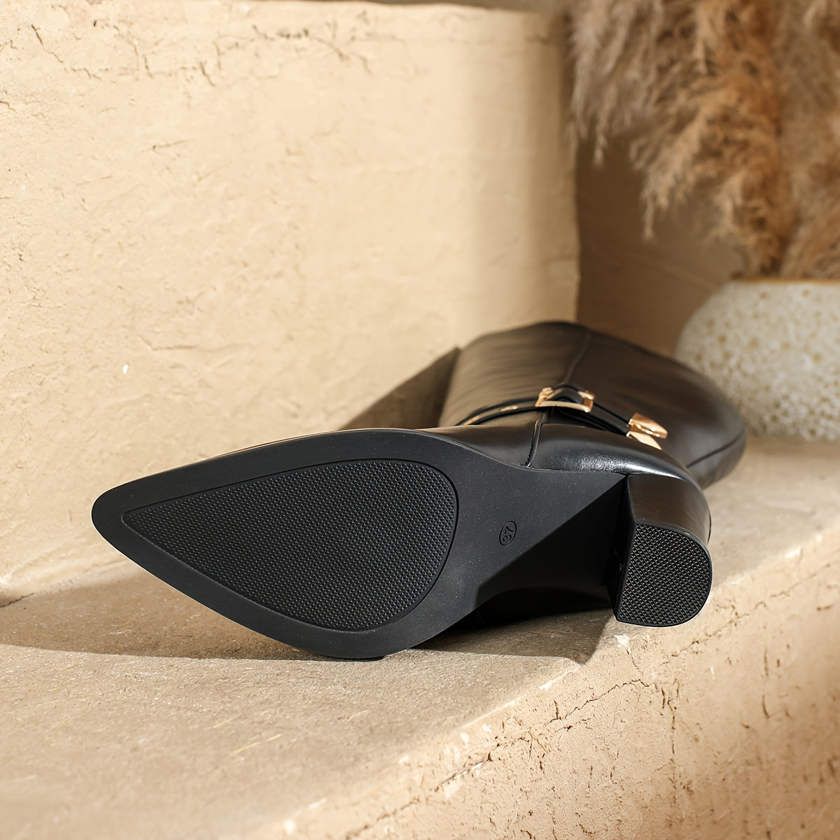 Женские ботинки из искусственной кожи с заостренным носком, на молнии и с массивным каблуком