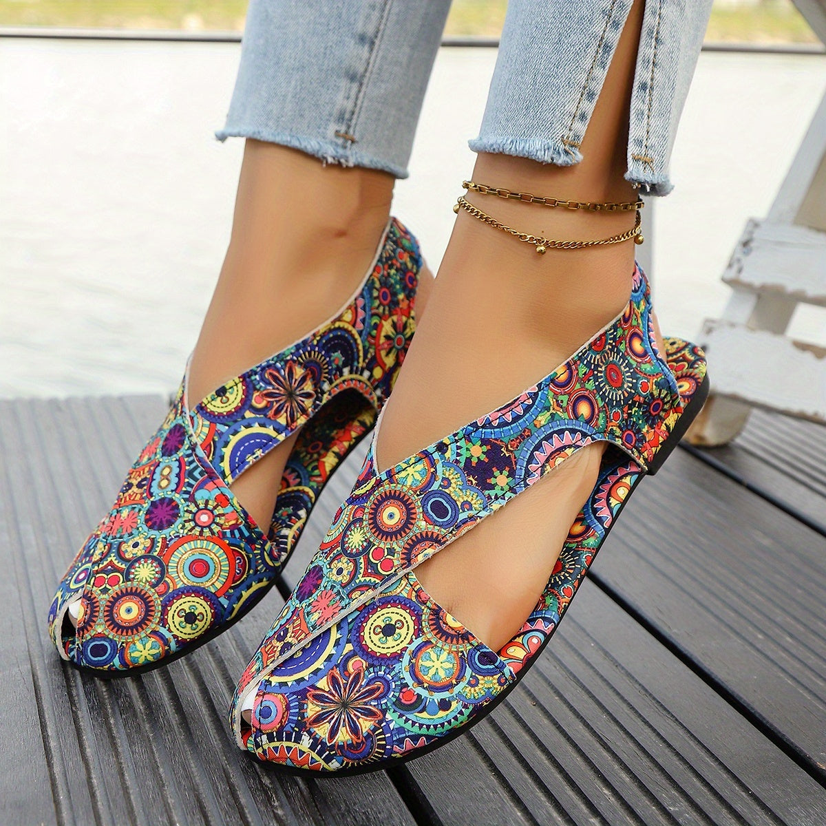 Women's Bohemian Floral Flat Sandals with Mandala Pattern for Summer Beach