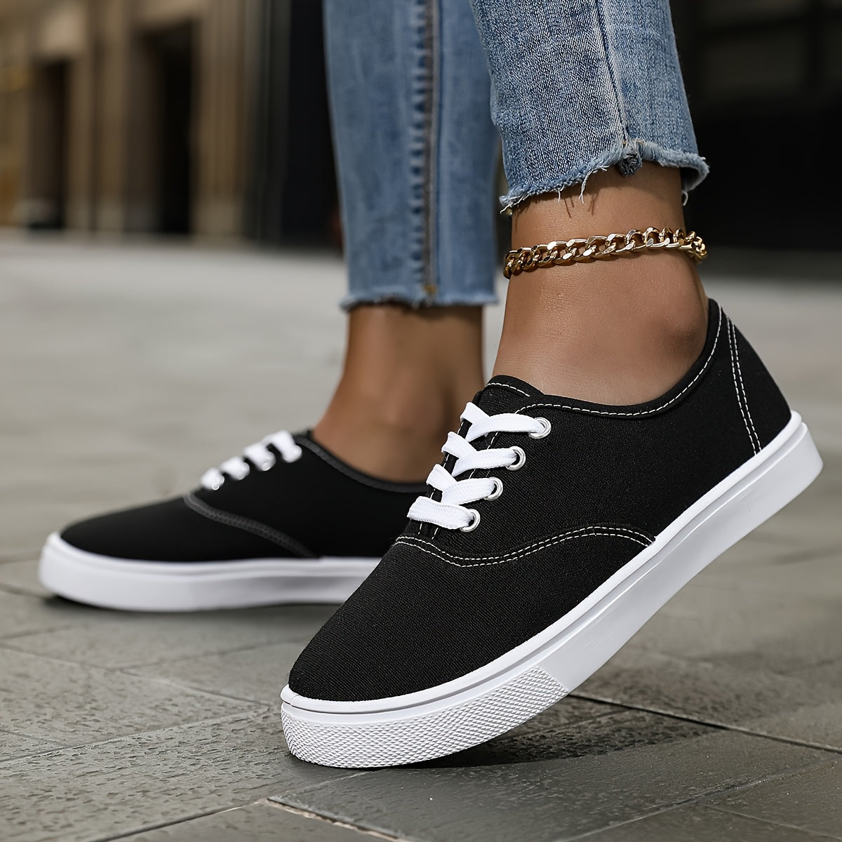 Women's Casual Lace-Up Sneakers Lightweight Low-Top Shoes Black White Blue