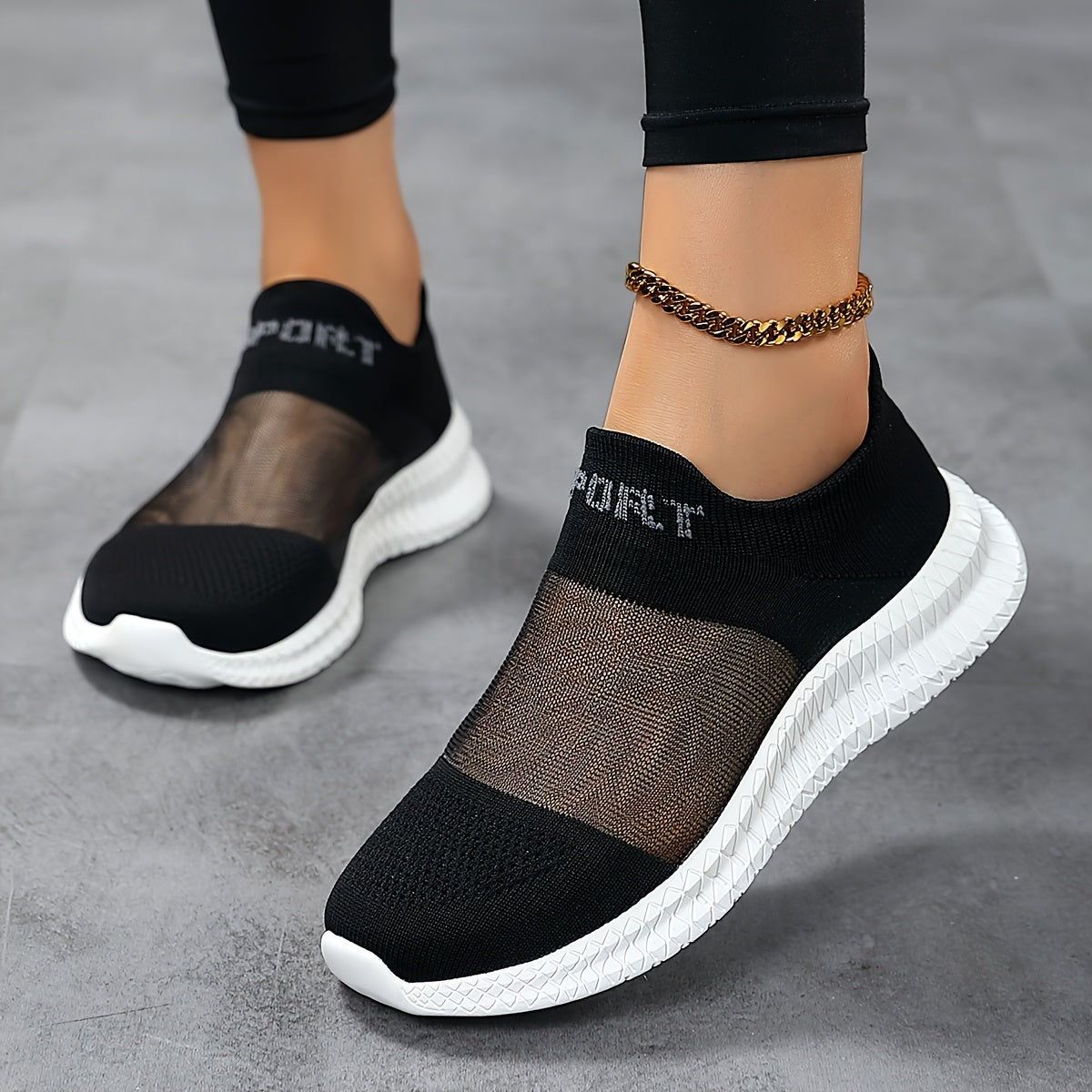 Ayollar uchun nafas oladigan slip-on sport poyabzali, yengil mato ustki qismi, qizil va oq, kundalik va sport uchun mos