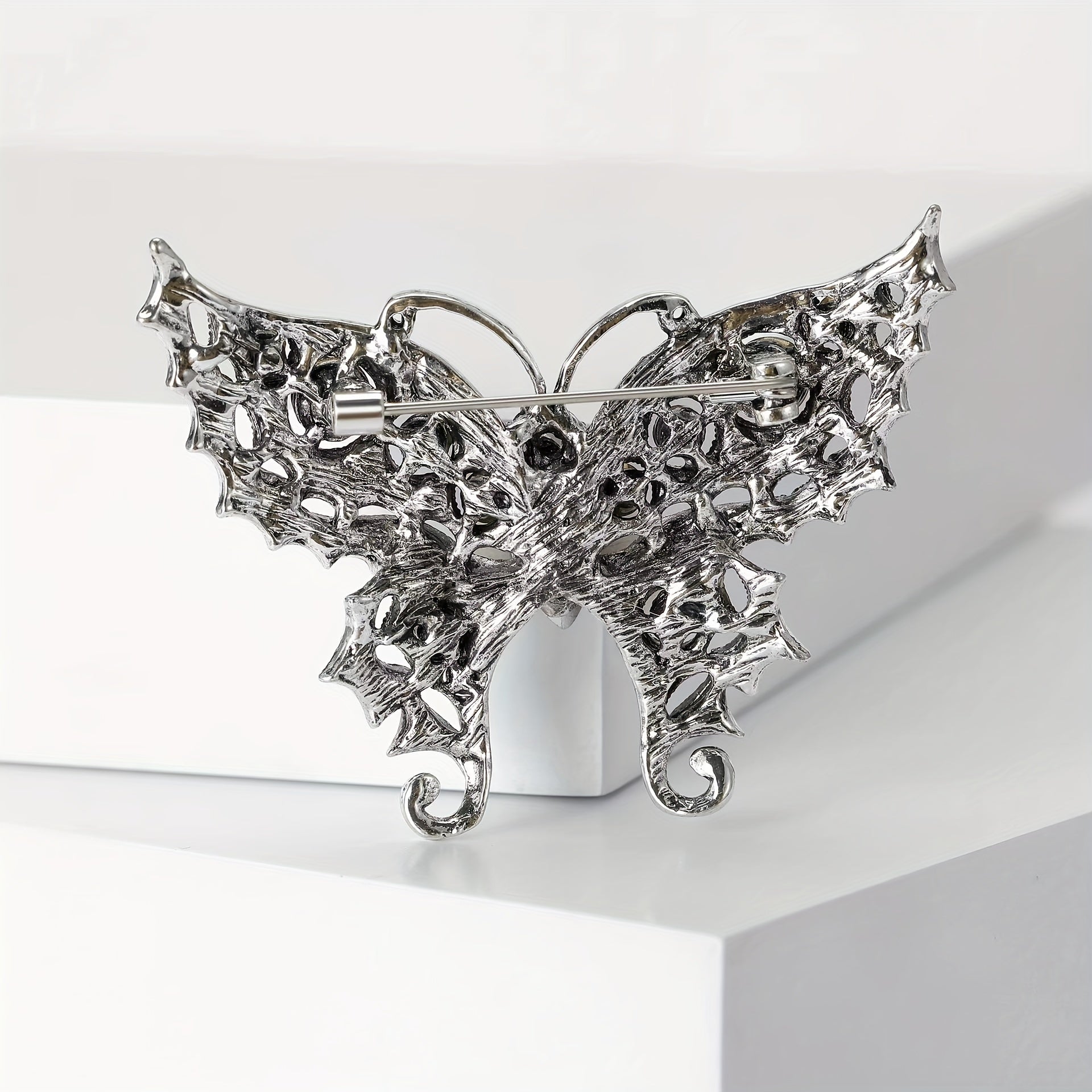 Vintage Rhinestone Kelebek Brooch kiyimlar va kurtkalar uchun Alloy Insect Pin