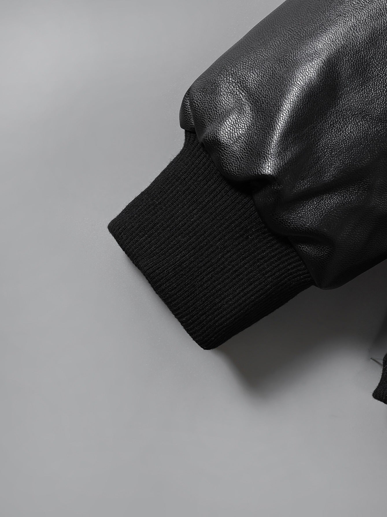 Мужская флисовая куртка на молнии для осени/зимы с воротником-стойкой.