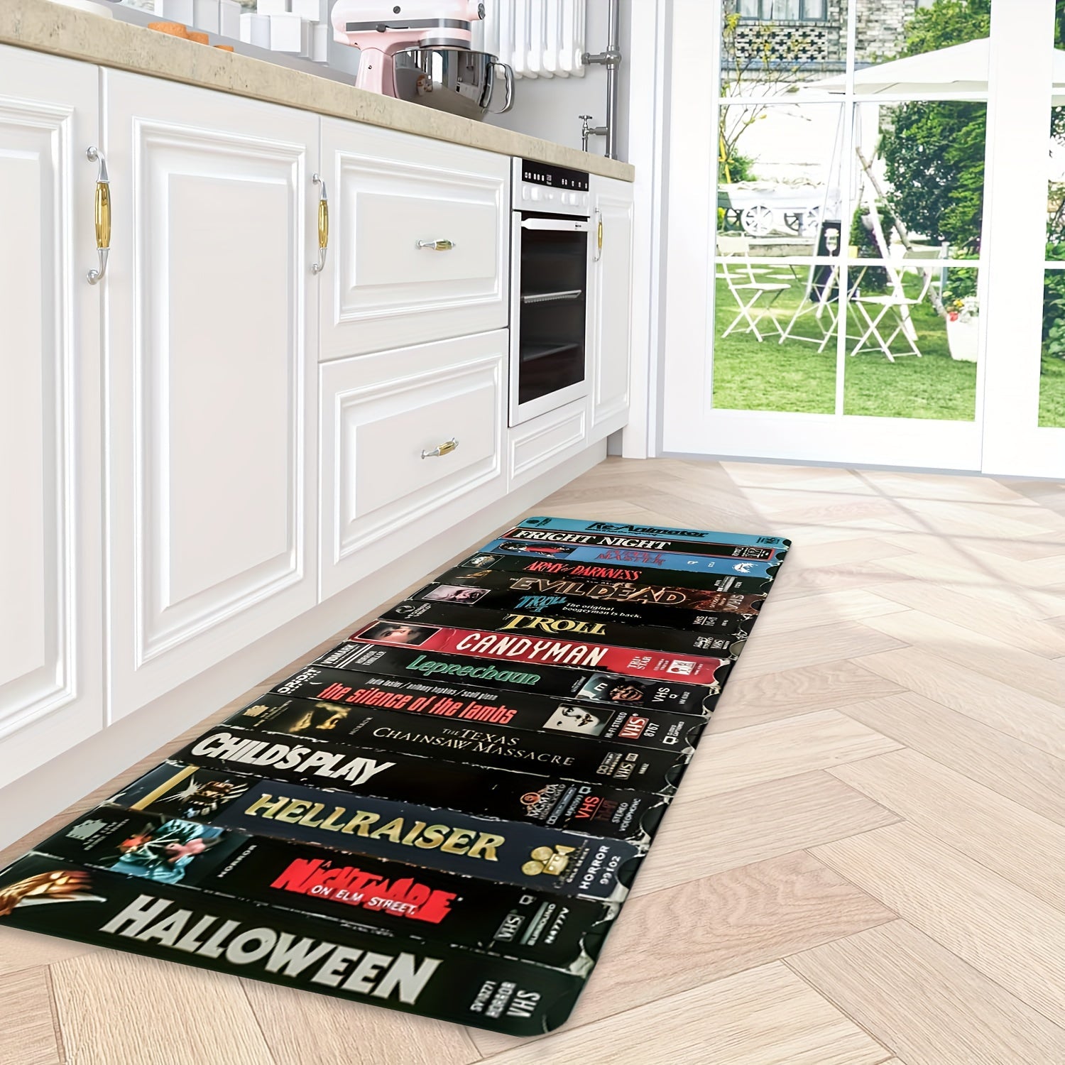 Нескользящий коврик из фланелевой ткани с мотивами фильмов ужасов Vintage Decor Ultra-Comfort: классический декоративный коврик по мотивам фильмов ужасов для гостиной и игровой комнаты, устойчивый к выцветанию и пригодный для машинной стирки.
