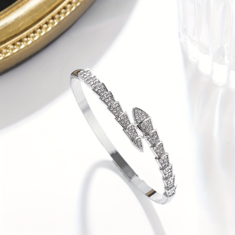 Serpentine Rhinestone Bracelet Zinc Alloy Simple Luxury Jewelry for Daily and Party Wear