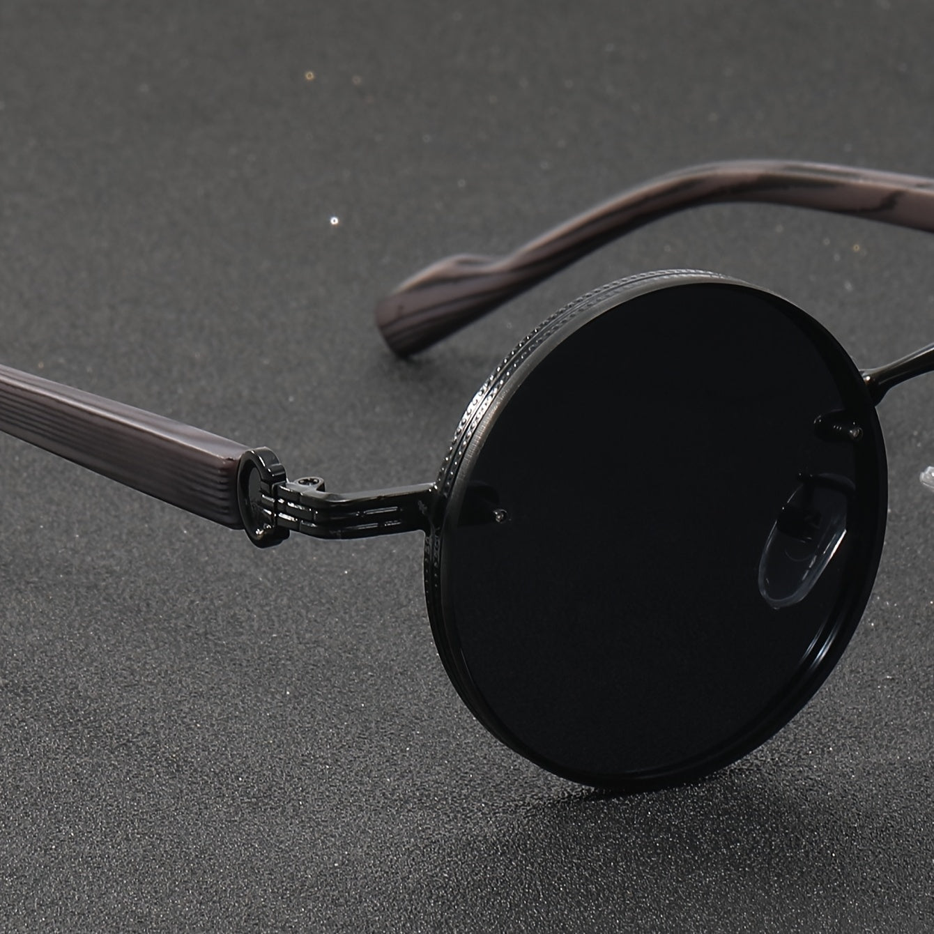 Vintage Round Metal Frame Glasses with Wooden Texture for Men and Women