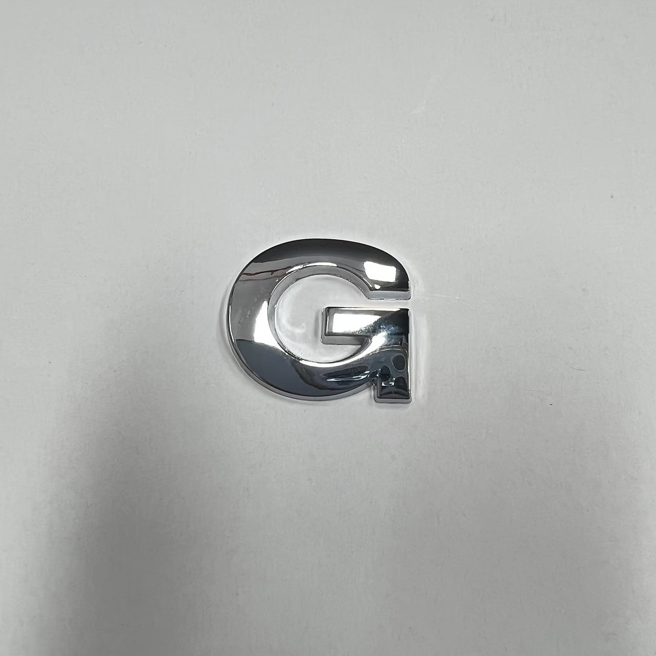 Pegatina para coche con letras y números 3D, emblema dorado y plateado, insignia trasera