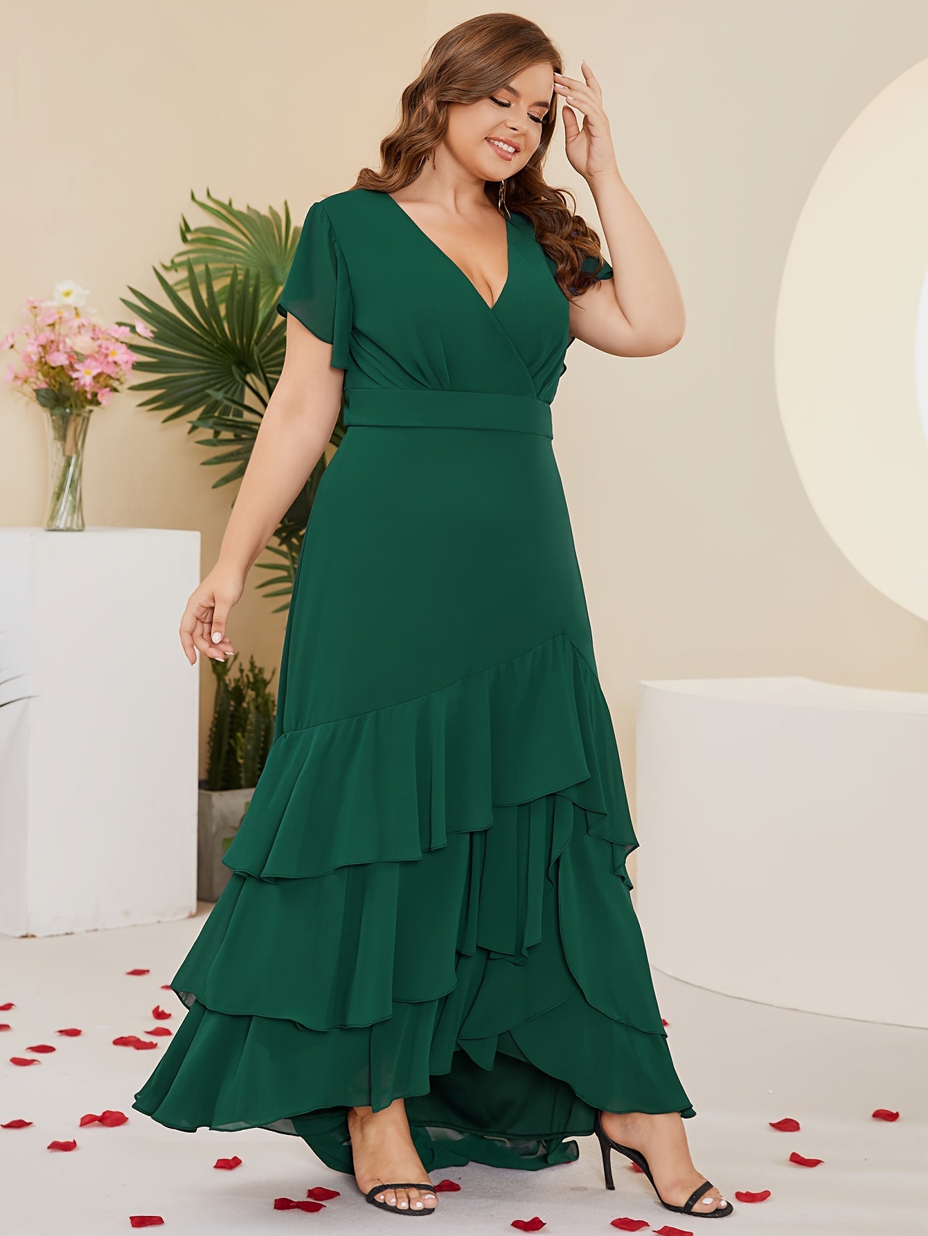 Vestido de talla grande con volante en el dobladillo, línea larga, manga flutter, para fiesta y glamour