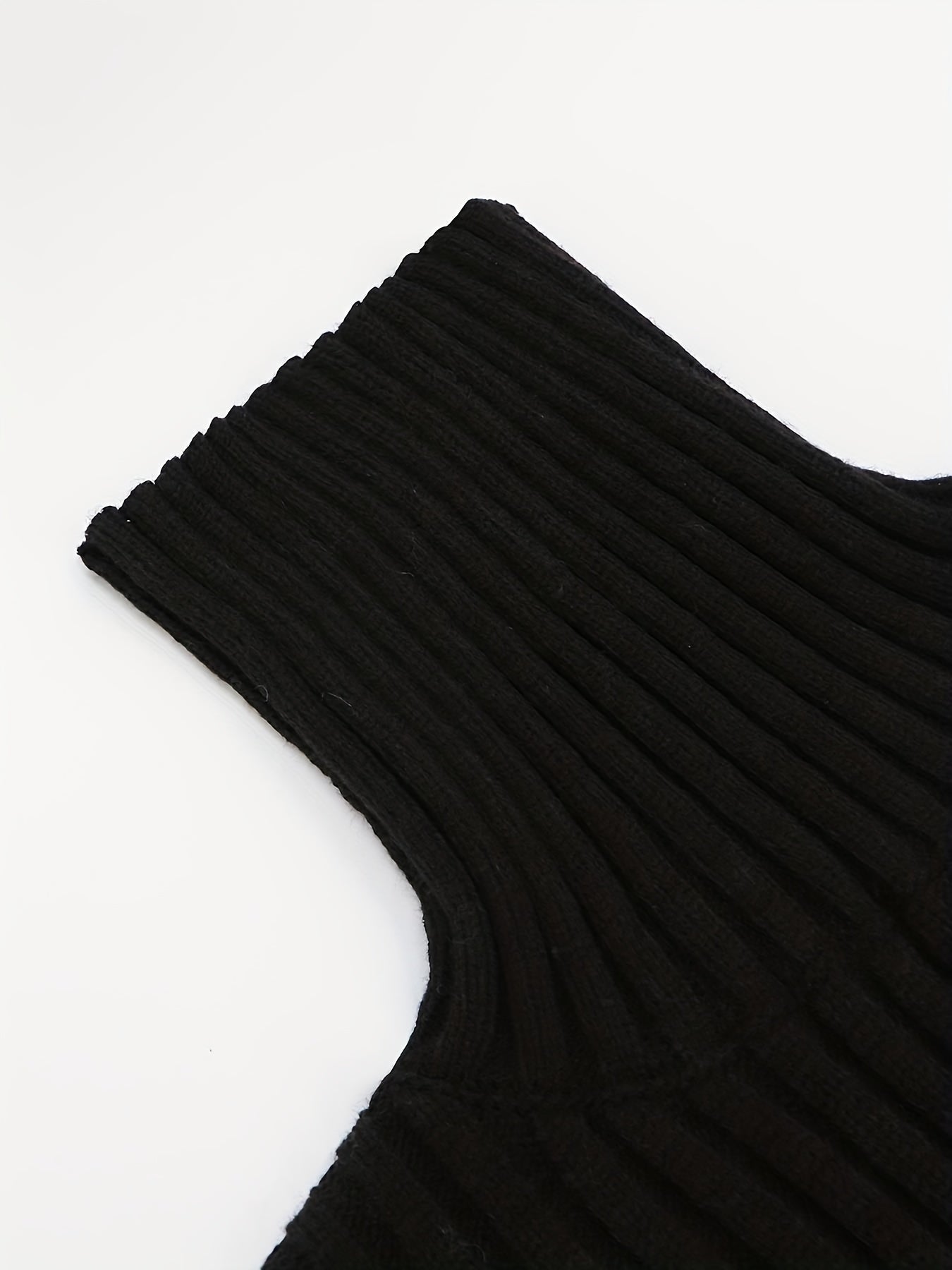 Erkaklar uchun katta o'lchamdagi turtlenek sviter, bir rangli akril to'qima, ozgina cho'ziluvchan, baland bo'yin, kuz/qish uchun odatdagi moslik. 100% akril, katta o'lcham.