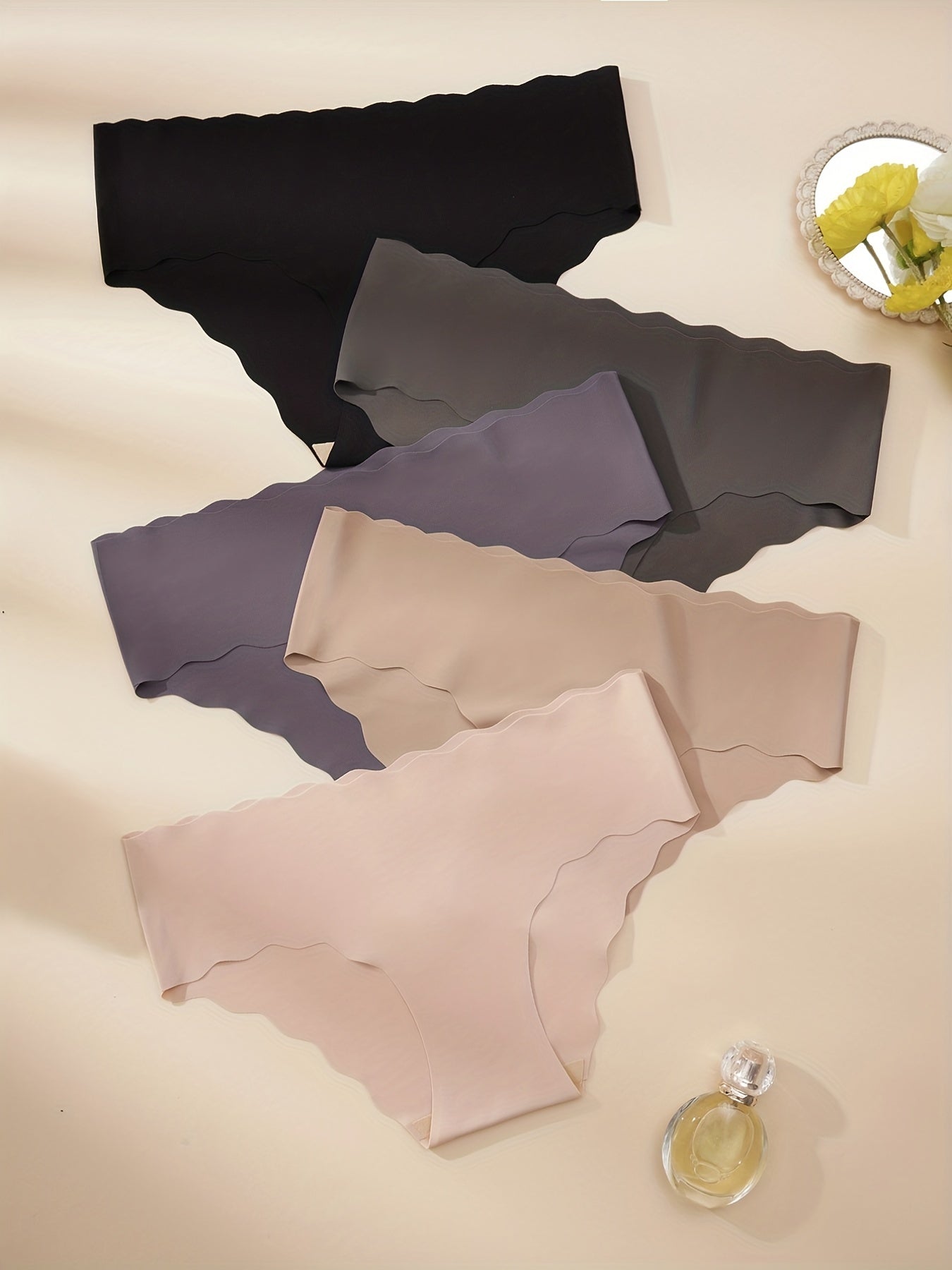 Women's Seamless Solid Briefs 5 Pack with Scallop Trim Breathable Comfortable