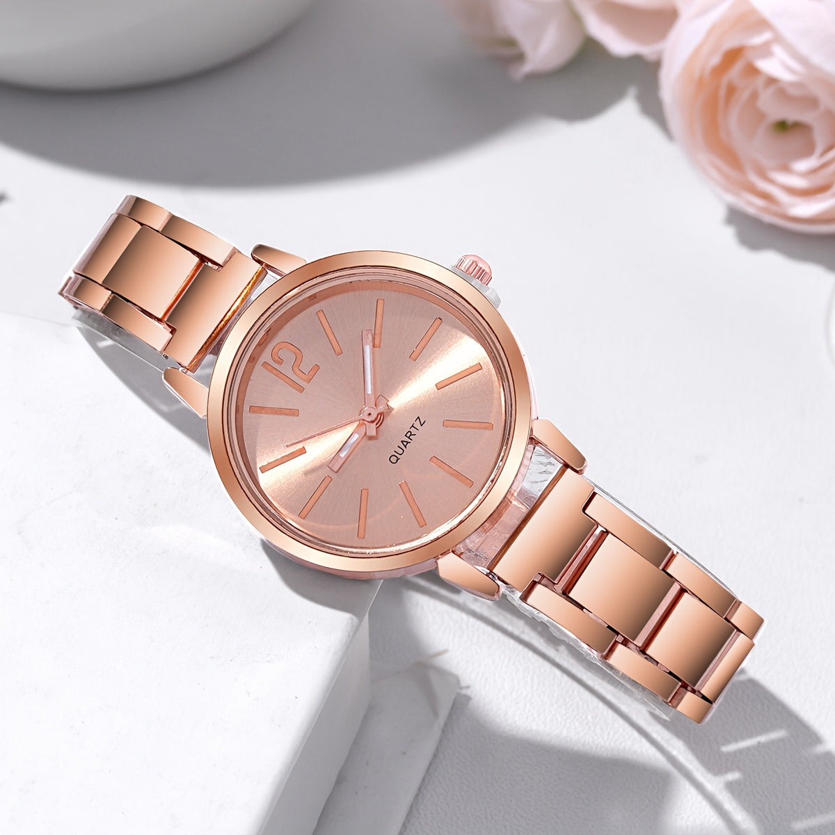 Women's Elegant Silver Watch with Leather Strap and Minimalist Design