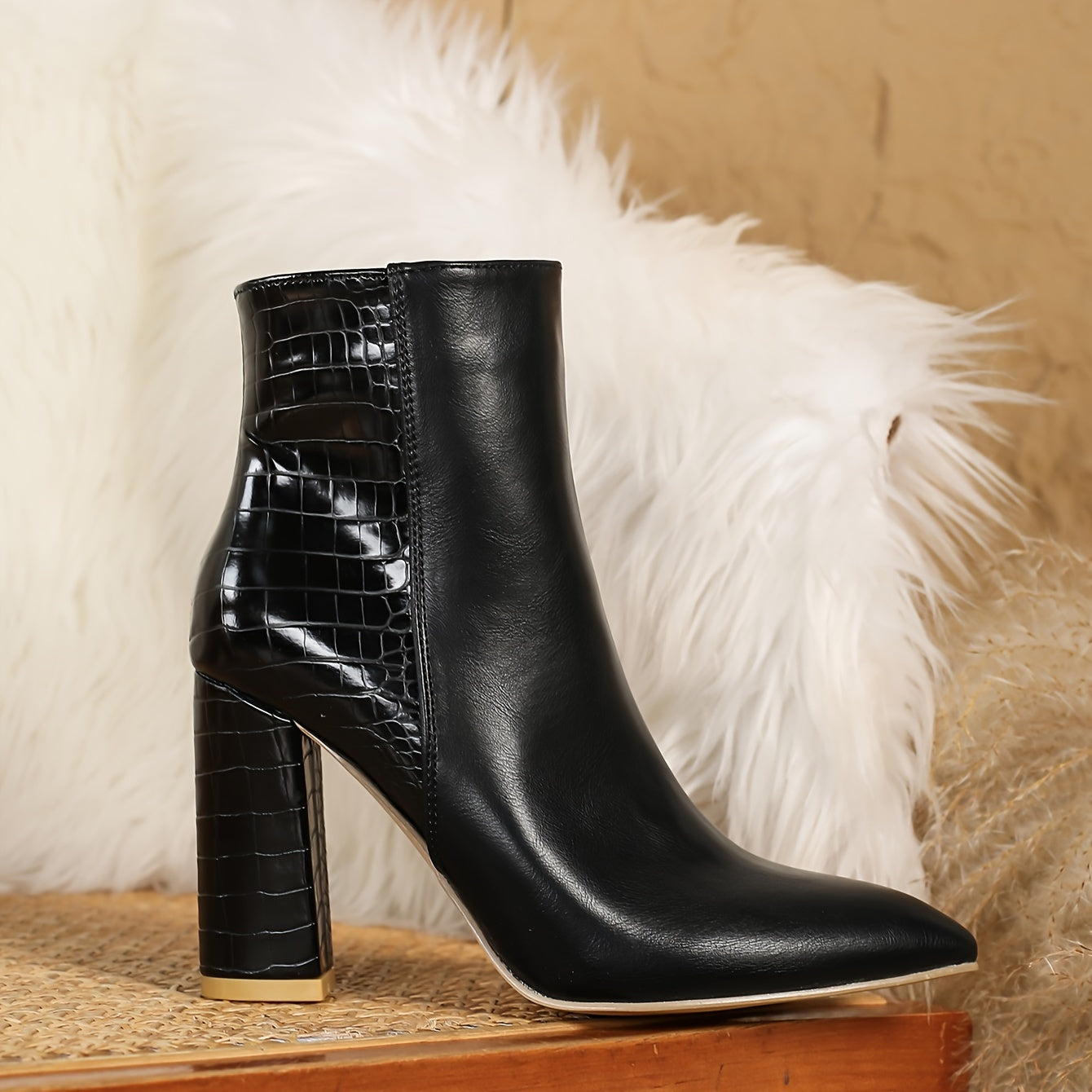 Women's Faux Crocodile Pattern Ankle Boots Pointed Toe Chunky Heel Black or Brown