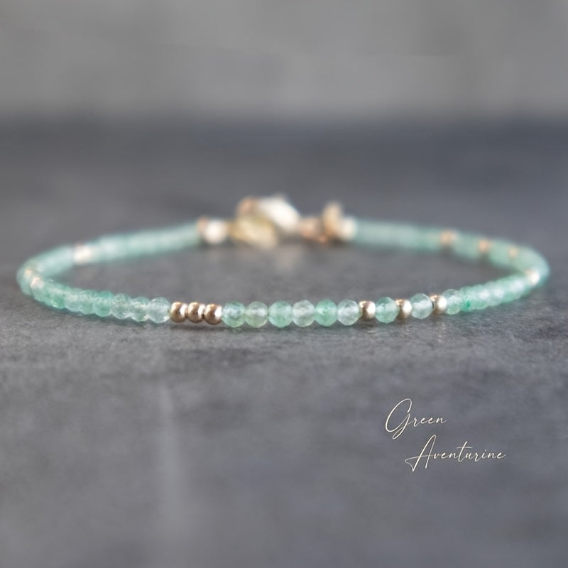 Женский браслет из бусин лунного и солнечного камня для подарка и украшений