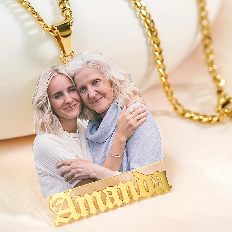 Personalized 18K Gold Plated Stainless Steel Photo Necklace with Engraved Name for Mothers Day Fathers Day Christmas
