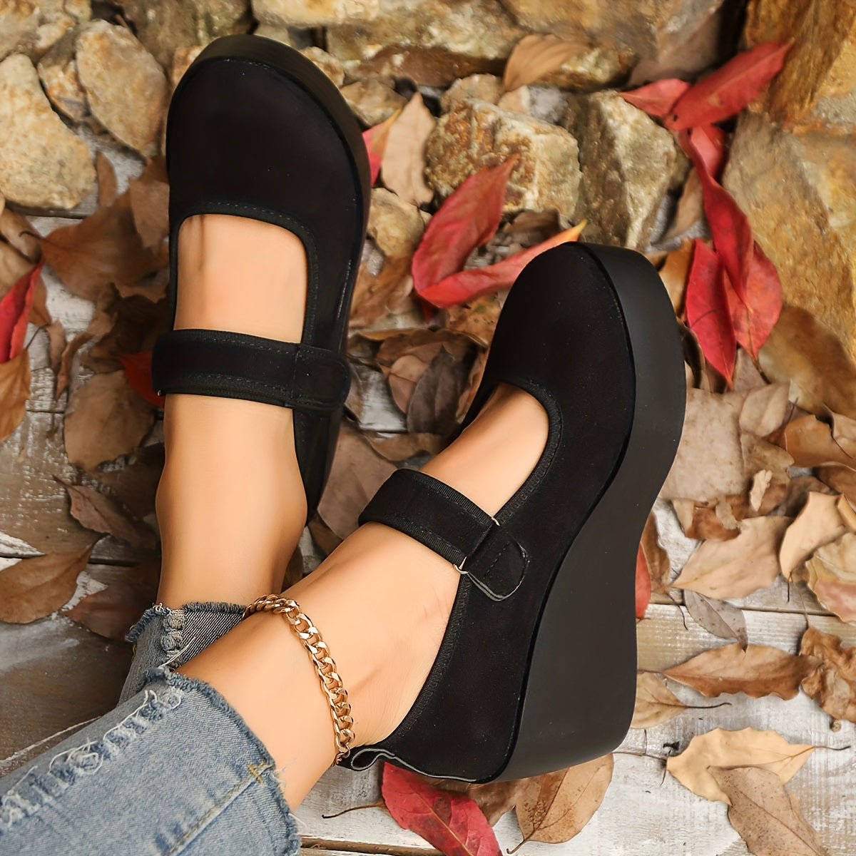 Women Black Flannel Platform Heeled Shoes with Magic Tape for Outdoor Travel