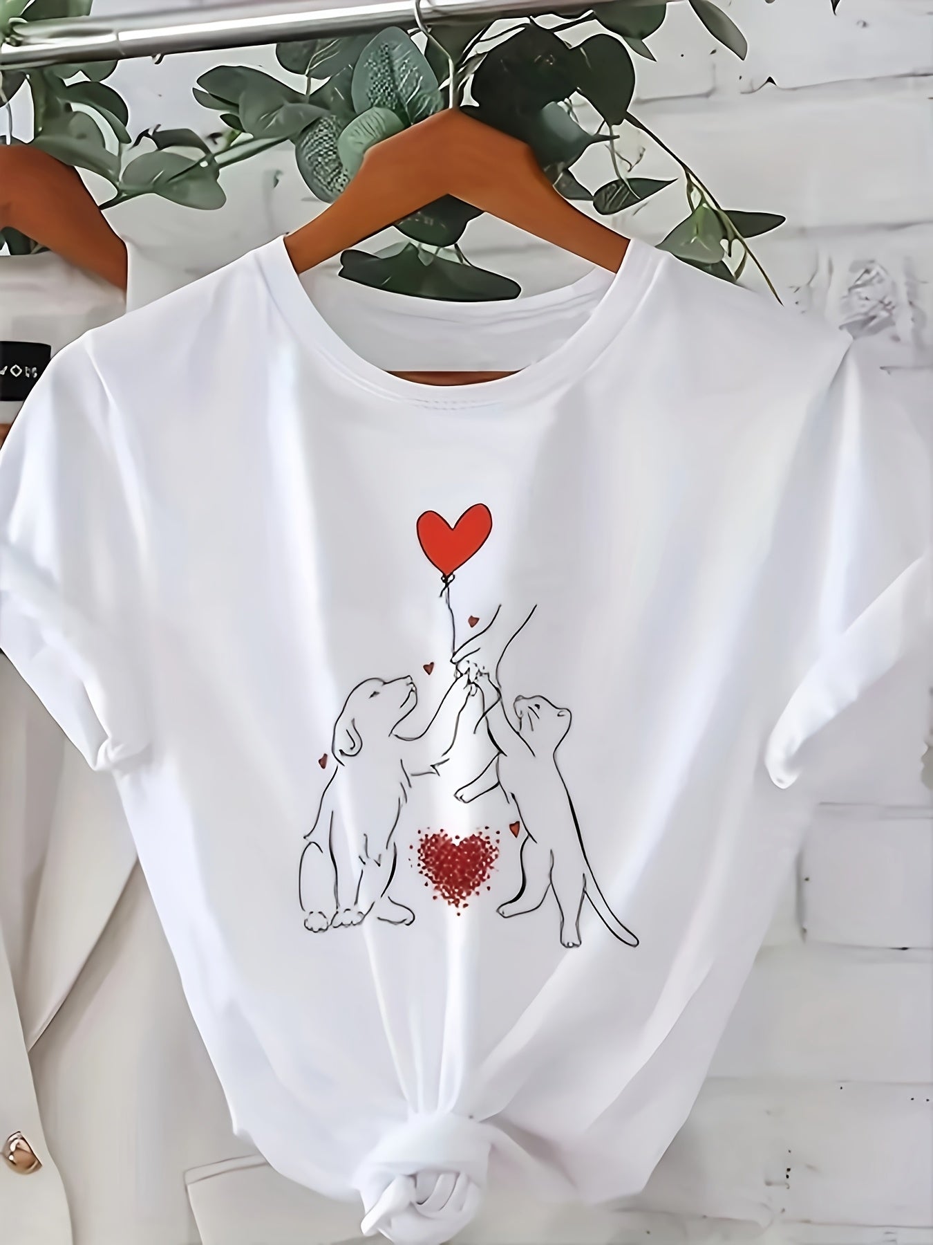 Women's Plus Size T-Shirt with Dogs and Heart Graphic Short Sleeve Casual Top
