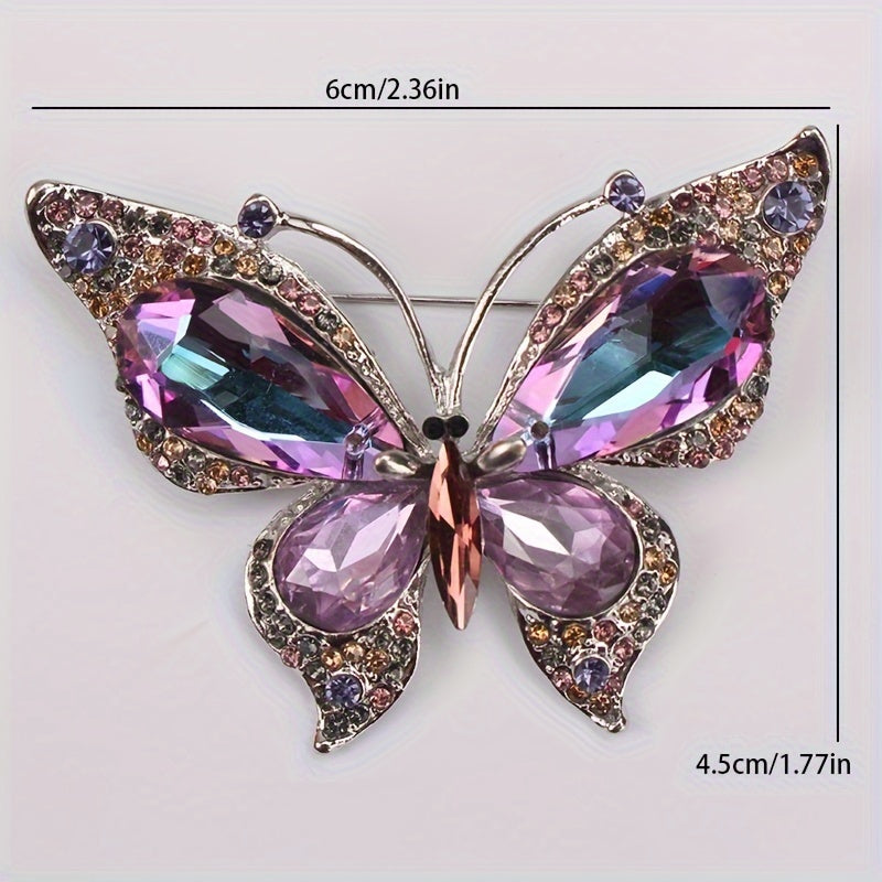 Vintage uslubidagi Chic Butterfly brosh pin, rhinestone'lar bilan bezatilgan va notekis shaklga ega. Ayollar blazerlari va tashqi kiyimlari uchun mukammal moda aksessuari.