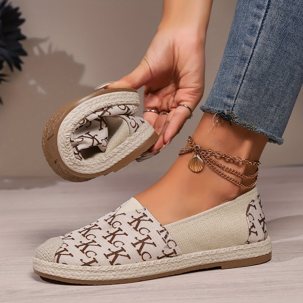 Women's Slip-On Loafers Lightweight Breathable Fabric Plain Toe Shoes