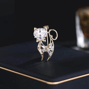 Cat Brooch Pin with Rhinestone Detail Animal-Inspired Design Chic Kitten Lapel Pin for Spring Summer