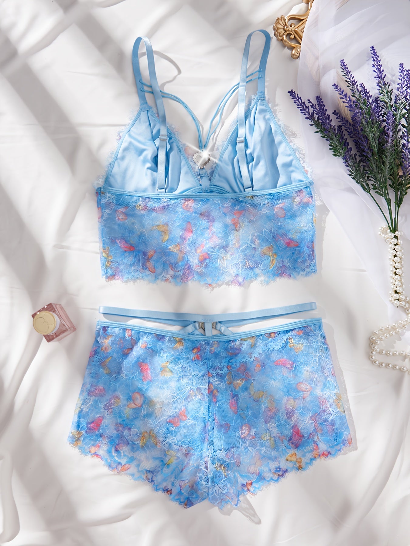 Conjunto de lencería de encaje colorido con lazo y decoración de corazón, camisola y pantalones cortos para mujer