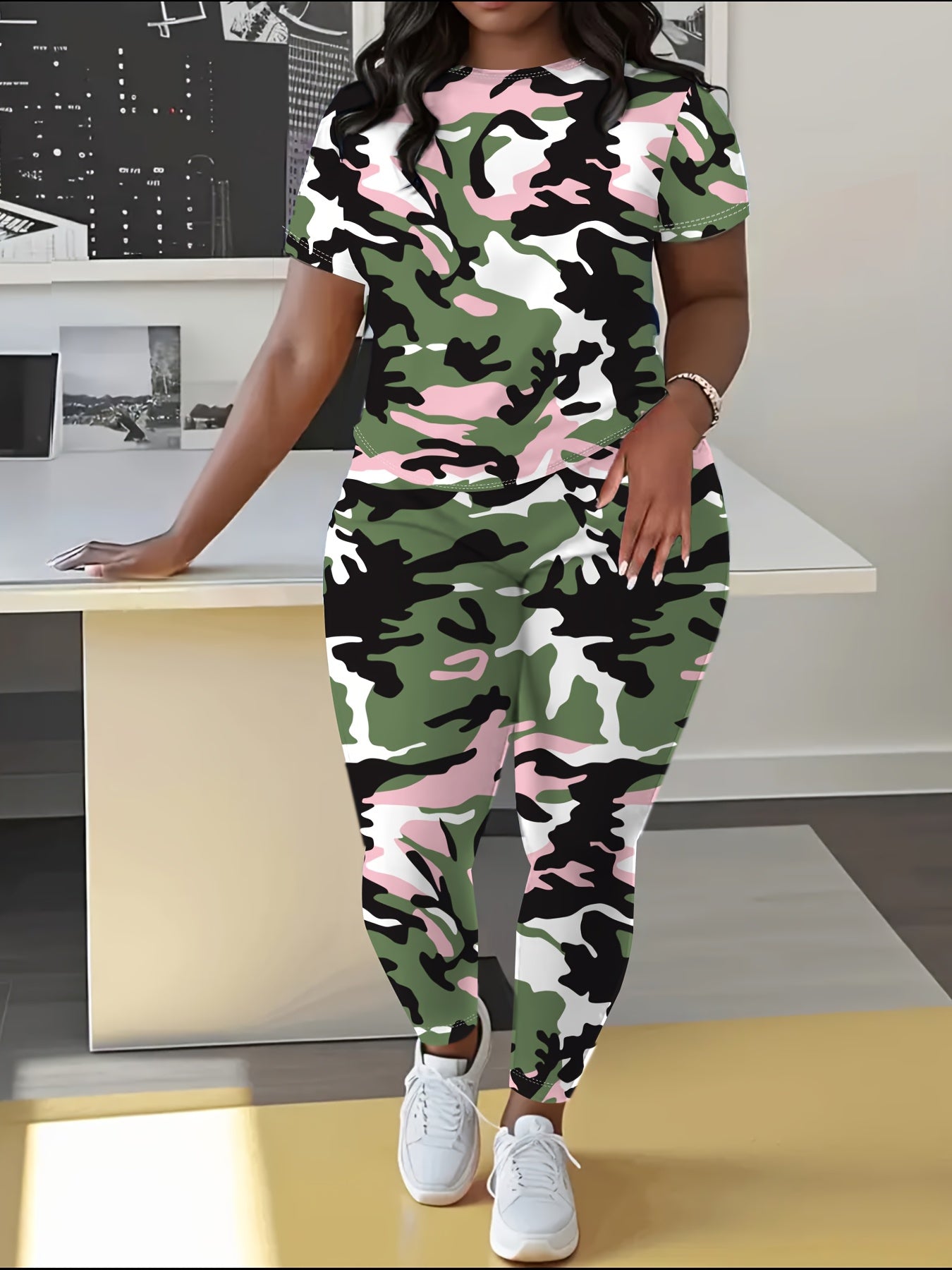 Plus Size Women's Camouflage Pink Sportswear Set Athletic Activewear