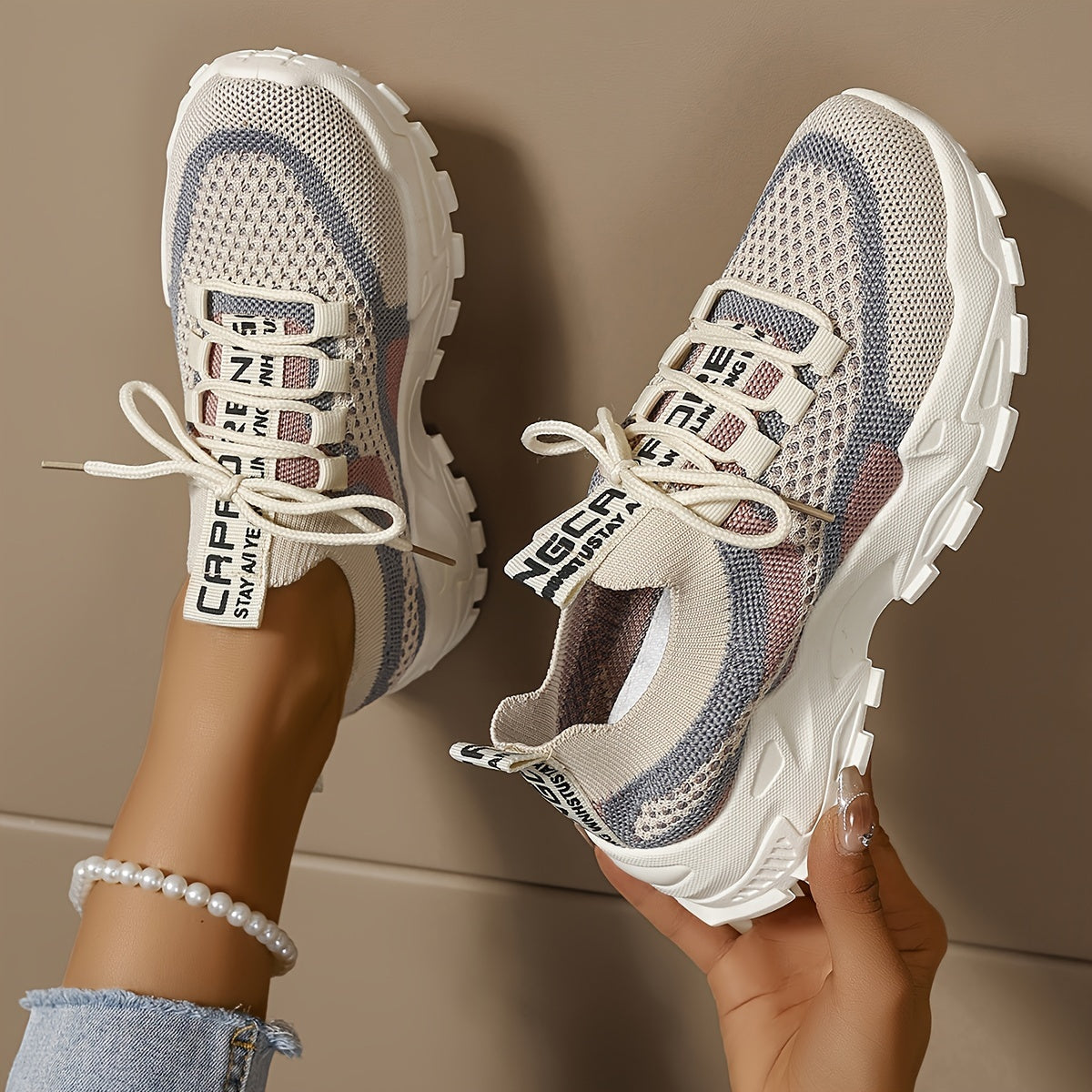 Women’s Color-Block Woven Sneakers Breathable Fabric Lightweight Running Shoes