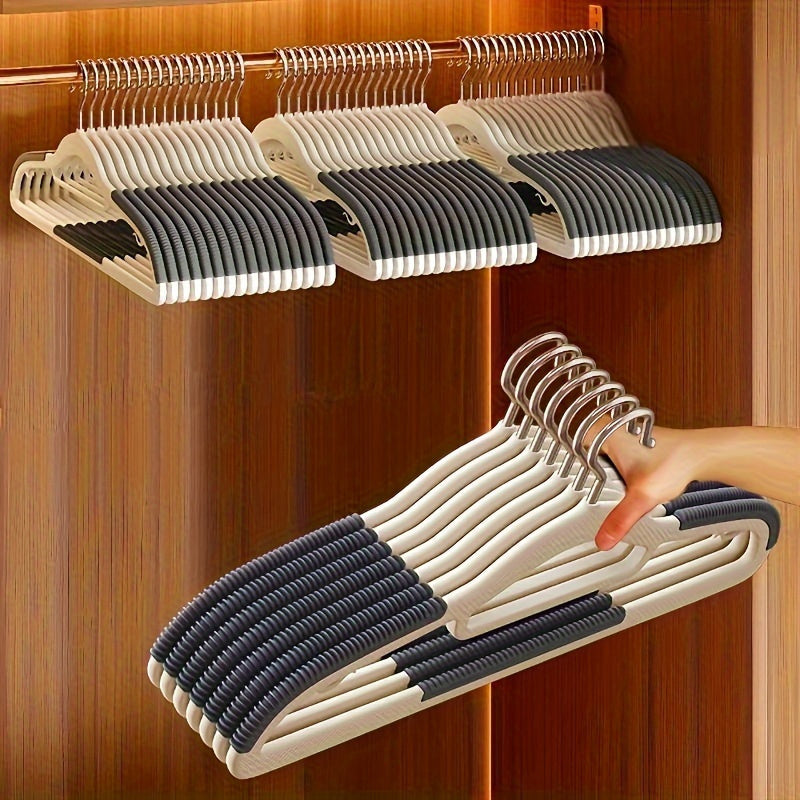 Perchas antideslizantes de plástico con diseño ahorrador de espacio para la organización de ropa