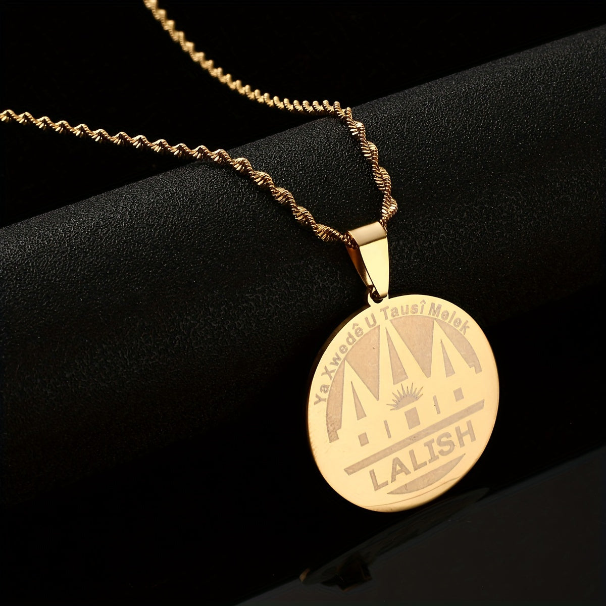 Nayzaviy po'latdan yasalgan Yezidi Lalish ma'badining pandanti - Har kuni va bayramlarda kiyish uchun mukammal zamonaviy moda zargarlik buyumlari